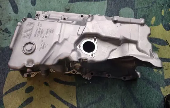 BMW 5 F10 F11 Oil sump 8595455