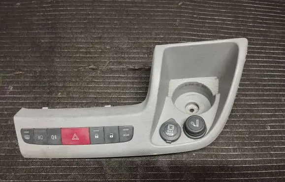 Peugeot Boxer Central console control unit 7354213570 130818307