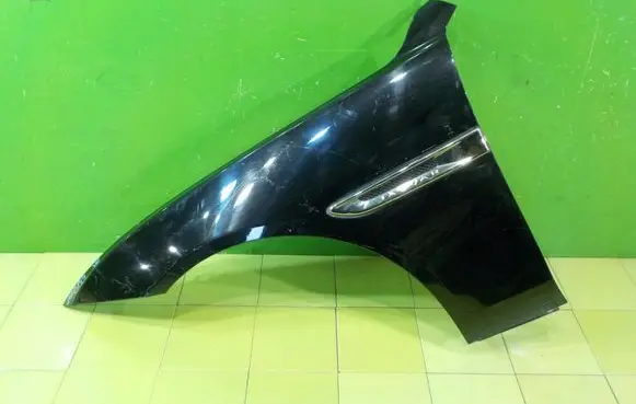 Jaguar XE Fender PRZOD LEWY