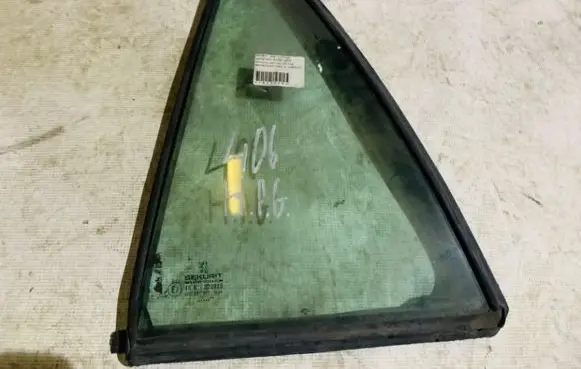 Peugeot 406 Rear vent window glass 