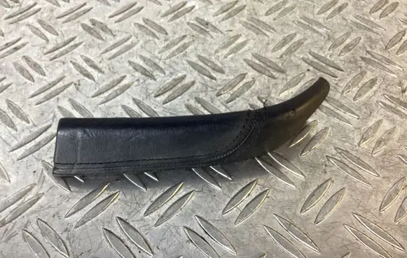 Volkswagen Touareg II Rear door interior handle 7P6867372A