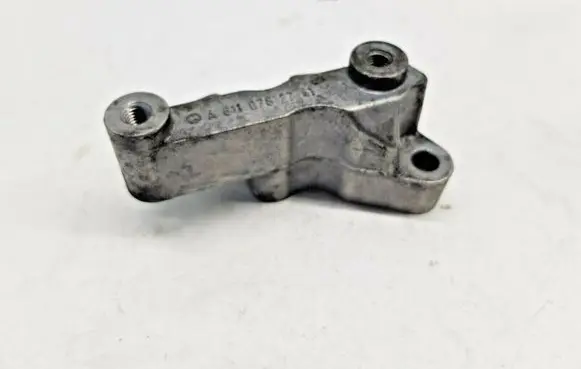 Mercedes-Benz C AMG W203 Engine mounting bracket A6110782741