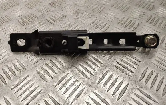 Mitsubishi Outlander Seat belt height adjuster 1098119 47Y12