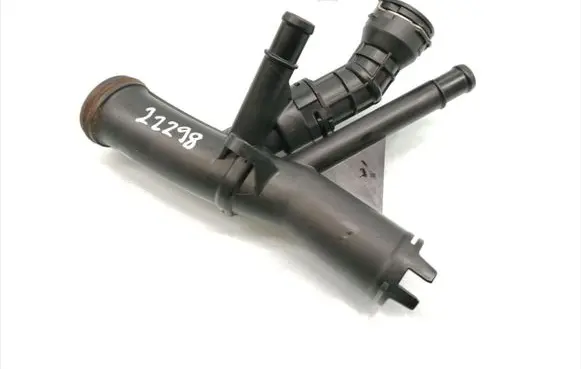 Volkswagen Tiguan Thermostat/thermostat housing 04L.121.071.E