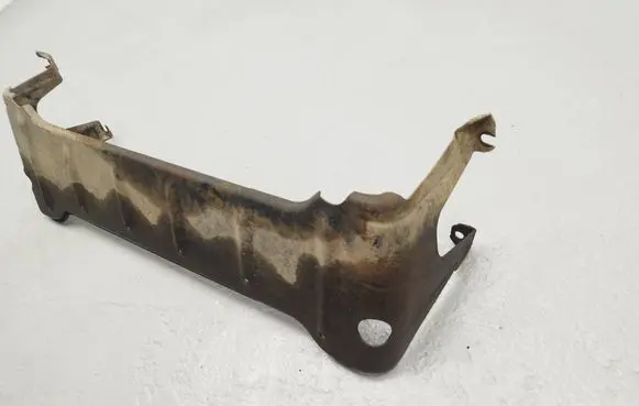 Jeep Grand Cherokee (WJ) Engine splash shield/under tray