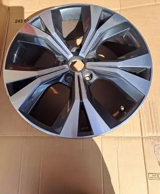 Seat Tarraco R18 alloy rim 