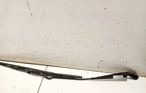 Front wiper blade arm