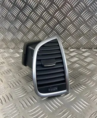 Audi Q7 4L Dashboard side air vent grill/cover trim 4L0820902T