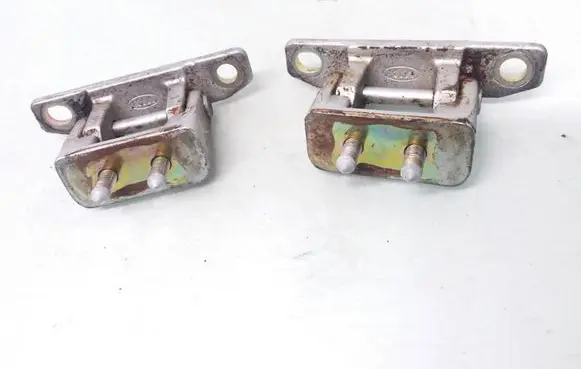 KIA Sorento Tailgate/trunk/boot hinge