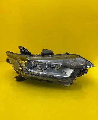 Mitsubishi Outlander Headlight/headlamp 8301C8-64