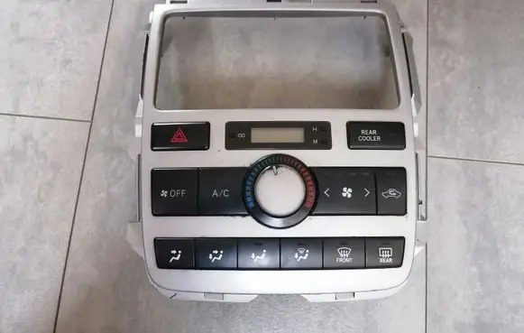 Toyota Avensis Verso Climate control unit 5590044280 1464309636