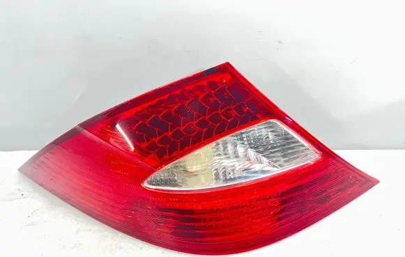 Mercedes-Benz CLS C219 Rear/tail lights A2198200164