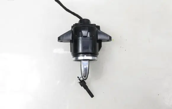 Volkswagen Touareg I Ignition lock 7P6905843