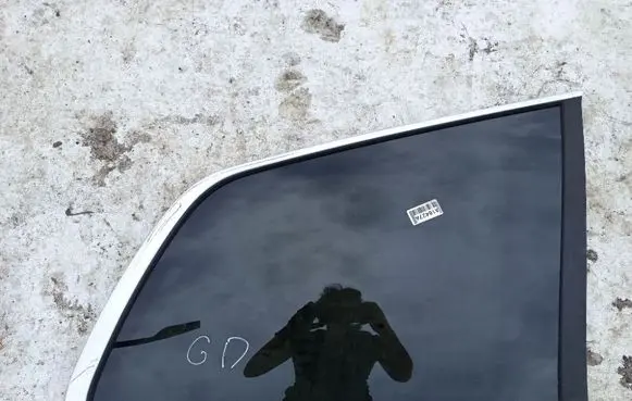 Volvo XC90 Rear side window 43r001604