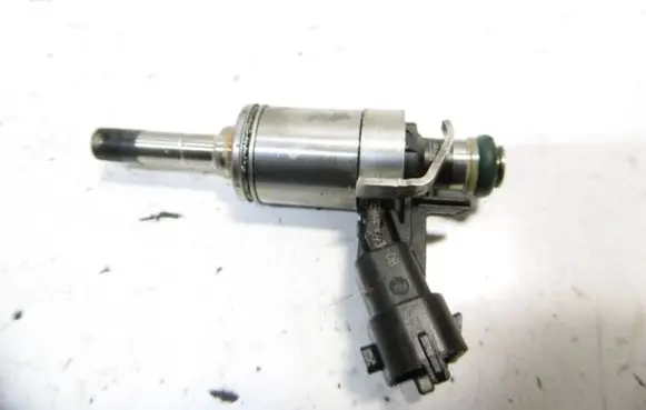 Ford Mustang I Fuel injector EJ7E-9F593-DB