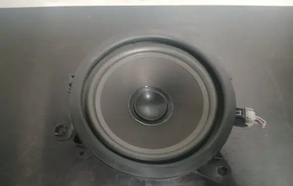 Volvo XC90 Front door speaker 8633109 05W12