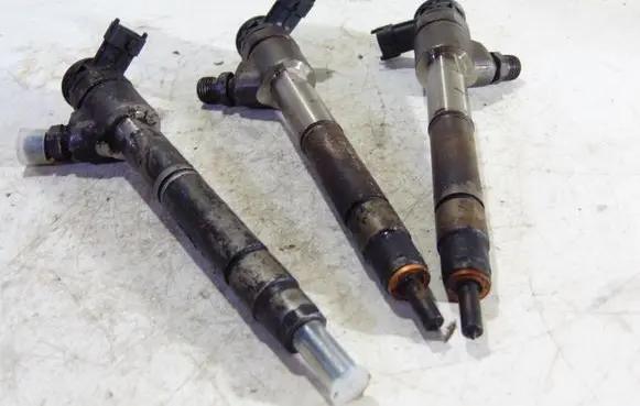 Opel Insignia A Fuel injectors set 