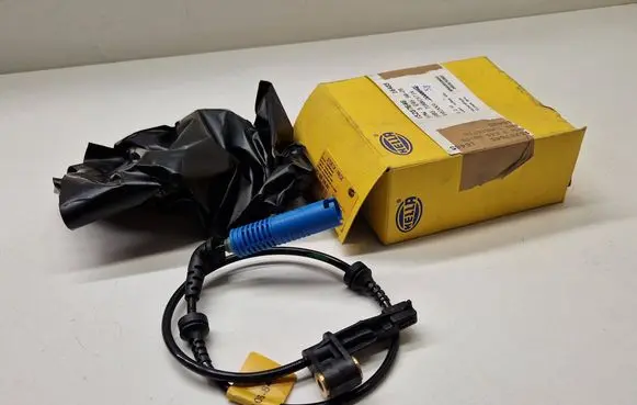 BMW 3 E46 ABS brake wheel speed sensor 34526752682 6PU009106841