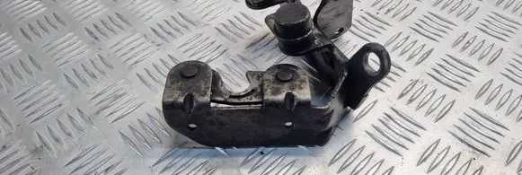 Opel Vectra C Gear shift cable bracket 55351918GA