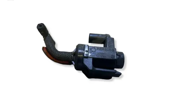 BMW X3 G01 Vacuum valve 70478502 8570591 0T030