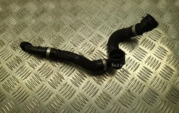 BMW 2 Active Tourer U06 Engine coolant pipe/hose 9896554