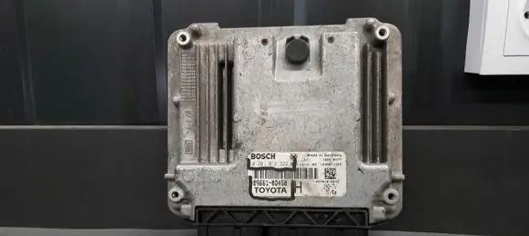 Toyota Yaris Engine control unit/module ECU 0281012322