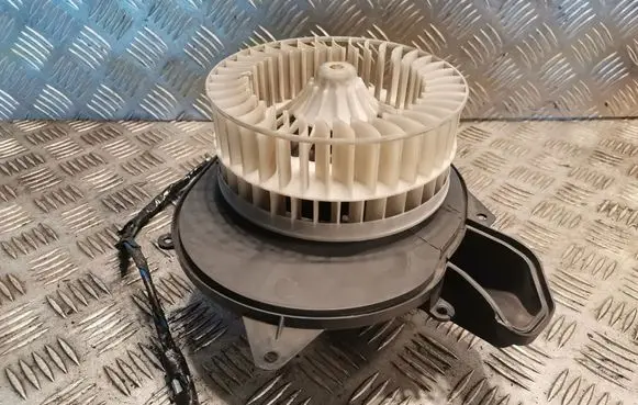 Chrysler 300 - 300C Heater fan/blower 9405315