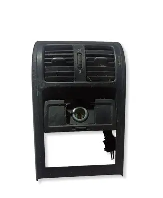 Volkswagen PASSAT B6 Rear air vent grill 3C0819203