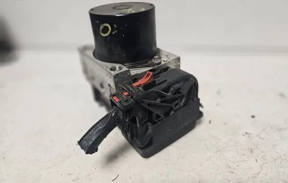 Volkswagen Fox ABS Pump 5Z0614117B 0265231526 07031590062