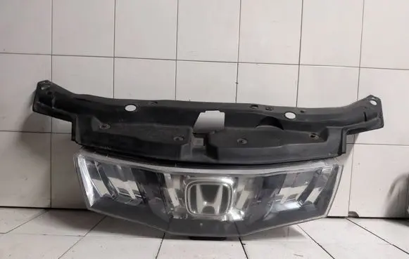 Honda Civic Front bumper upper radiator grill 0315203010 71120SMGE016M1