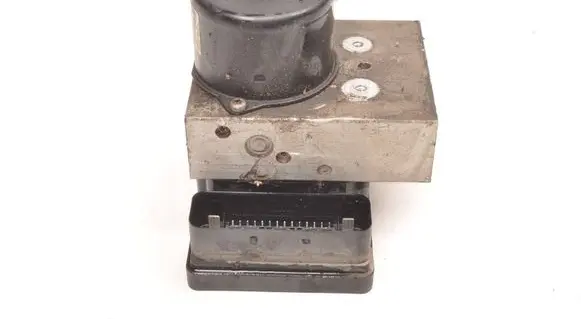 Volvo V70 ABS Pump P08671223