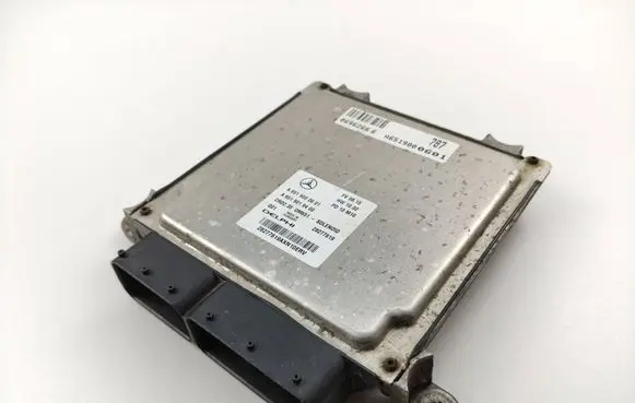 Mercedes-Benz Sprinter W906 Engine control unit/module A6519000601 28277619 A6519019400