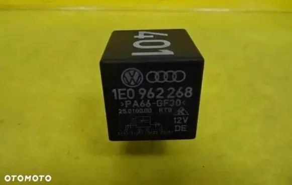 Volkswagen Golf III Other relay 1E0962268 25010000