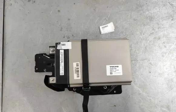 Volvo XC60 Hybrid / electric car battery 32301105