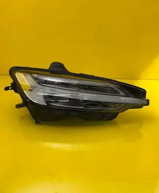 Volvo S60 Headlight/headlamp 32404682