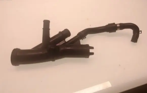Volkswagen Transporter - Caravelle T6 Engine coolant pipe/hose 04L121071F 7E0121086B
