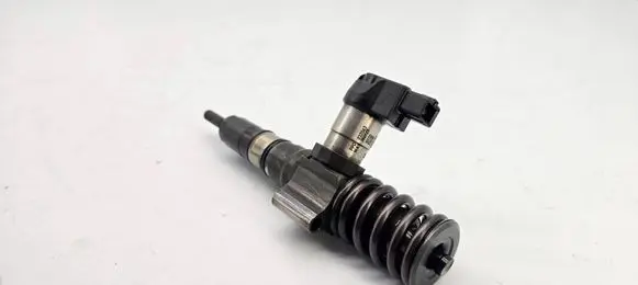 Audi A4 S4 B7 8E 8H Fuel injector 000130073TX