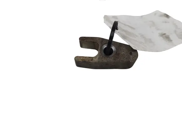 Mercedes-Benz CLS C218 X218 Fuel Injector clamp holder 