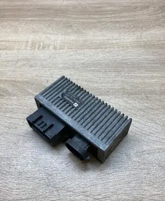 Volvo S40, V40 Glow plug pre-heat relay 7700111525