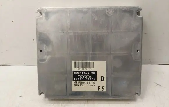 Toyota Corolla Verso AR10 Engine control unit/module 896610F090 MB1758007615