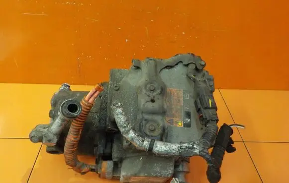 Opel Ampera Air conditioning (A/C) compressor (pump) 22799205 12XZ48