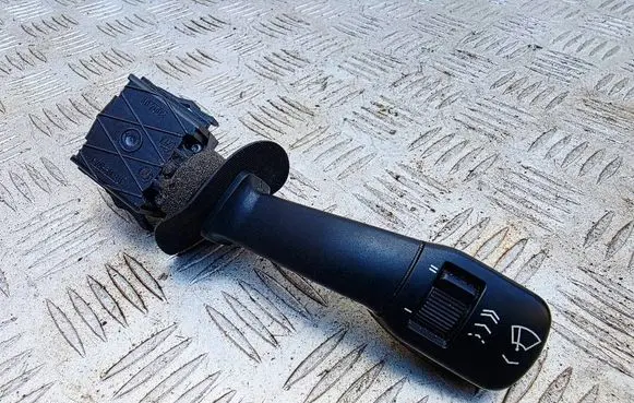BMW 5 E39 Wiper control stalk 8352013