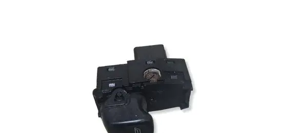 Volvo V70 Electric window control switch 8685288 04305G