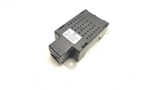 Volkswagen Golf Plus Aerial antenna amplifier 5M0035570B