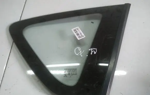 Mazda 3 I Rear side window AS2