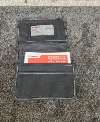 Seat Leon (5F) Owners service history hand book 