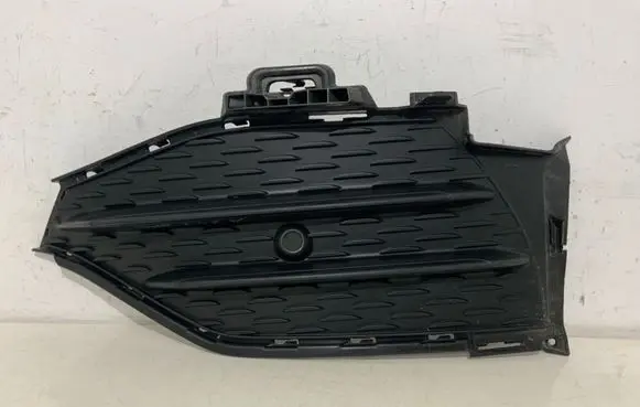 Mercedes-Benz GLC X253 C253 Front bumper lower grill A2538857604