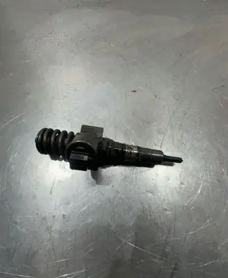 Audi A3 S3 8P Fuel injector 03g130073G