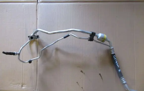 Opel Corsa E Air conditioning (A/C) pipe/hose 564681336