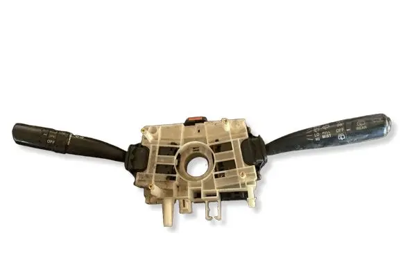 Nissan X-Trail T30 Wiper turn signal indicator stalk/switch 83111AE31